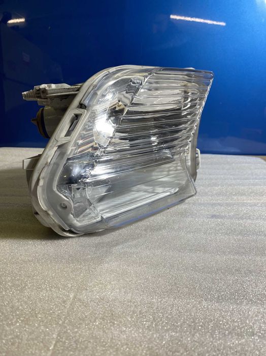 FORD KUGA halogen prawy
