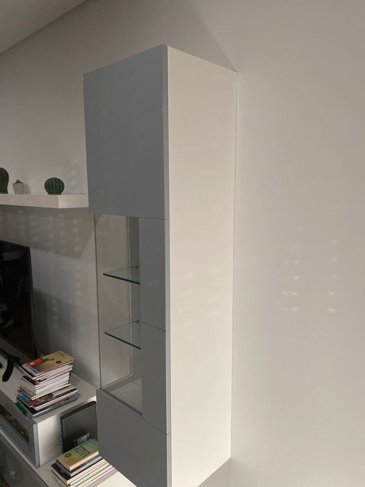 Móvel lacado em bom estado