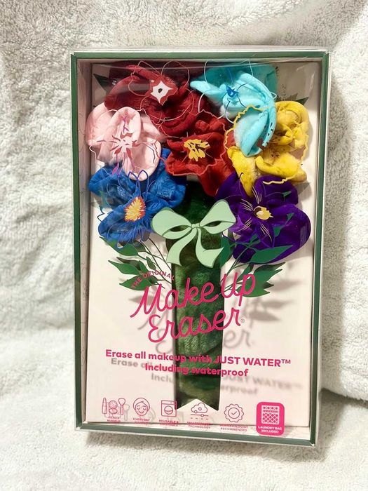 Make Up Eraser 7 Day Bouquet zestaw do demakijażu ręczniki