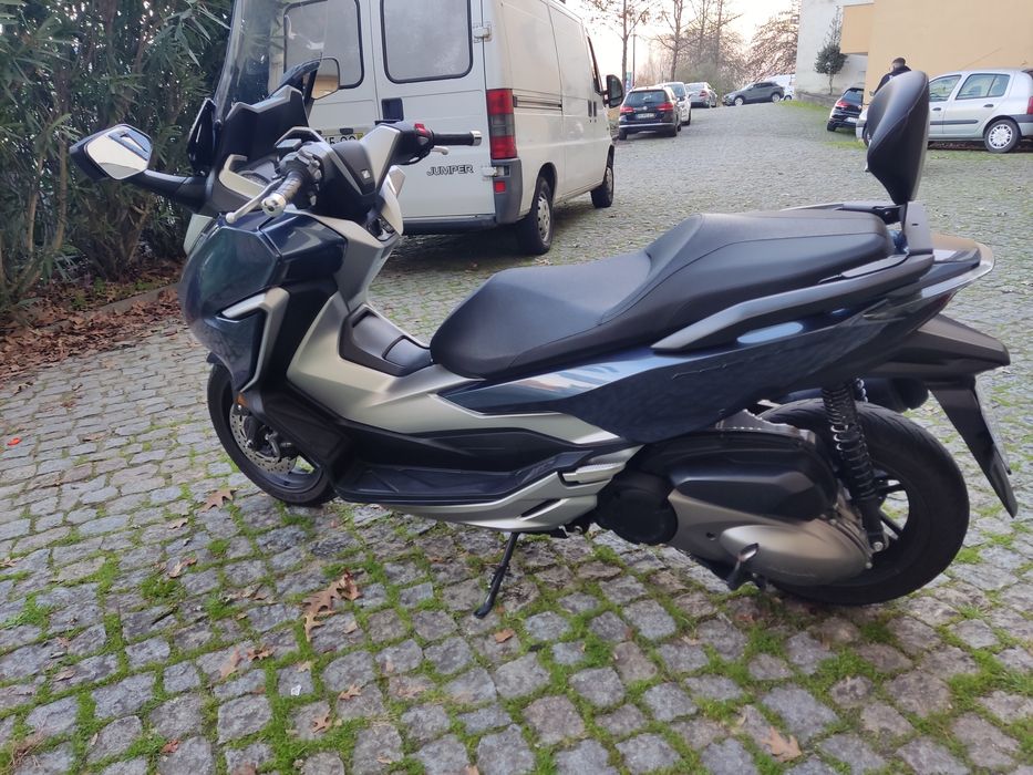 Honda forza 300cc