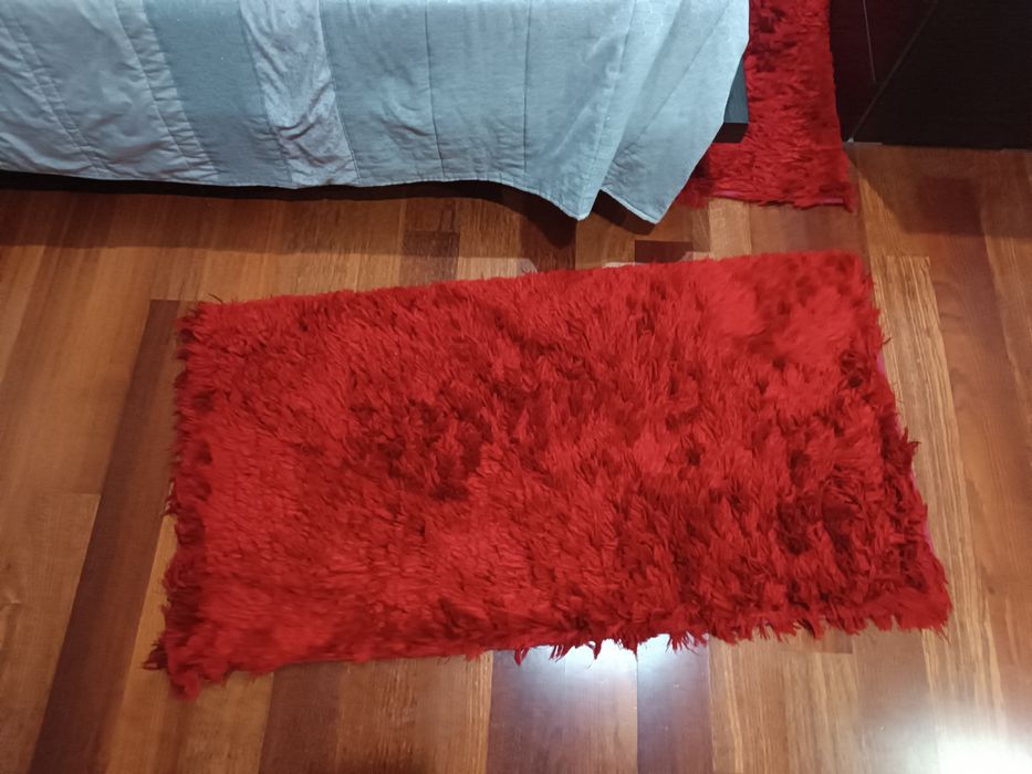 Tapetes vermelho