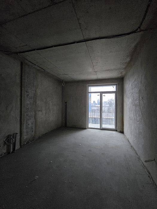 2-кімн квартира вільного планування поруч із парком Боздош Під ремонт