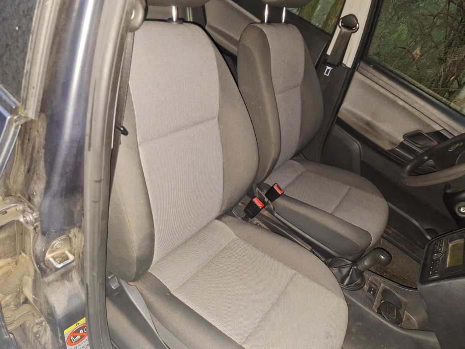 Skoda Fabia benzyna klimatyzacja dwa kpl kół itp