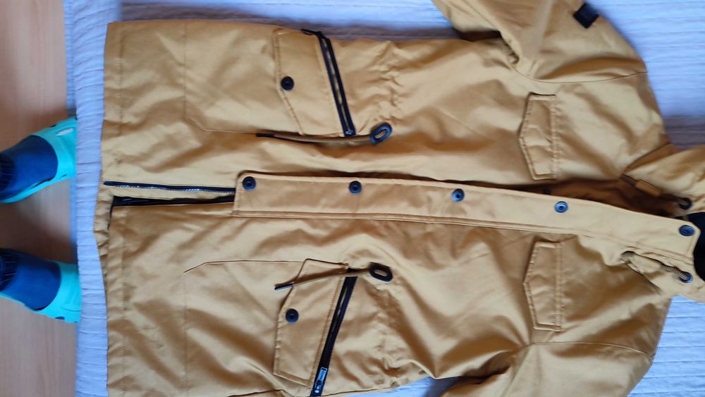 Sprzedam parkę/ kurtkę dla chłopca 152