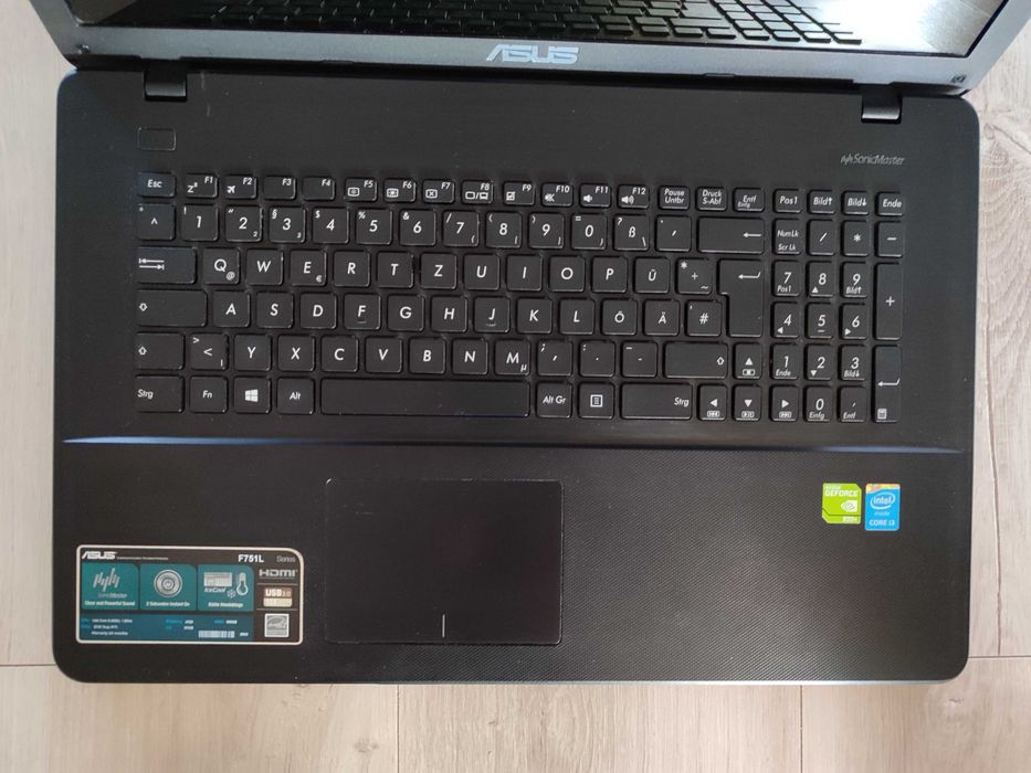 Asus F751L 17.3' i3/8GB Ram/256 SSD/500HDD/Nvidia 820M 2GB/ Win 10/11