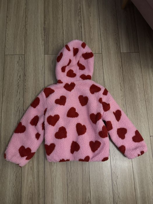 Sinsay kurtka baranek różowa w czerwone serca rozmiar 116cm.
