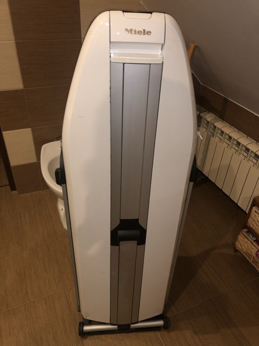 Prasowalnica, deska do prasowania, stacja FashionMaster Miele B18-26