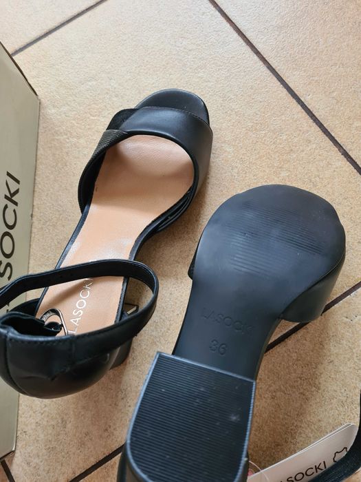 XA51 Sandały czarne damskie na obcasie Lasocki skóra naturalna 36 22cm
