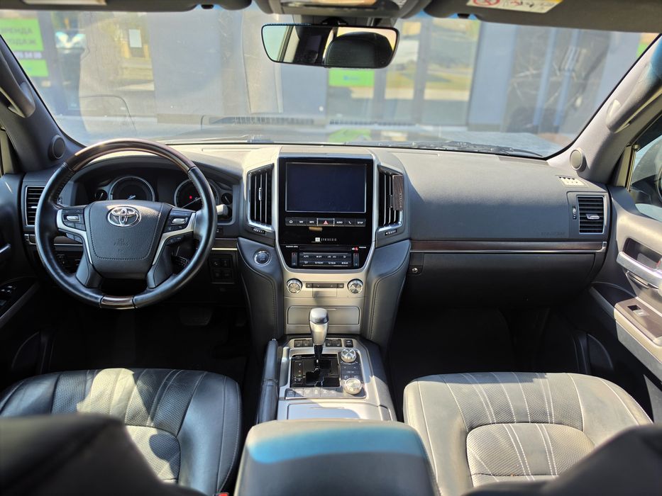 Toyota Land Cruiser 2019 VIN JTMCV02J804275399 фото оголошення 6 з 8