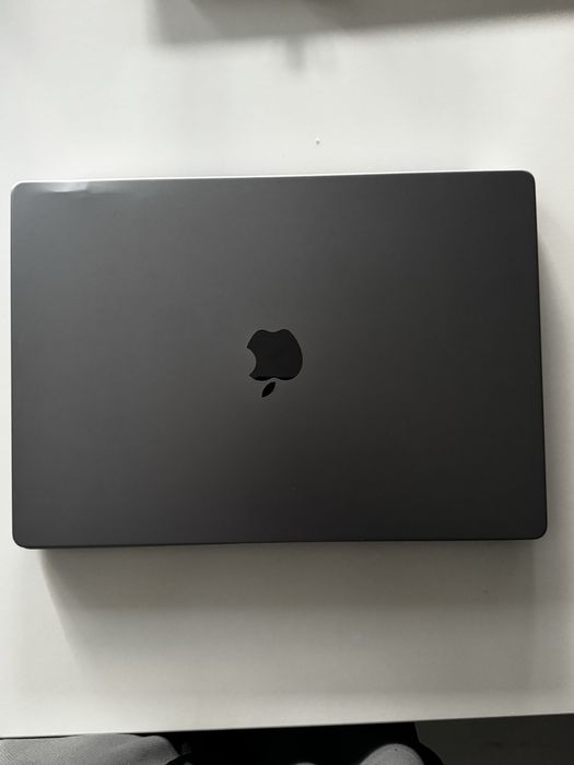 Vendo macbook pro 512gb e bom estado