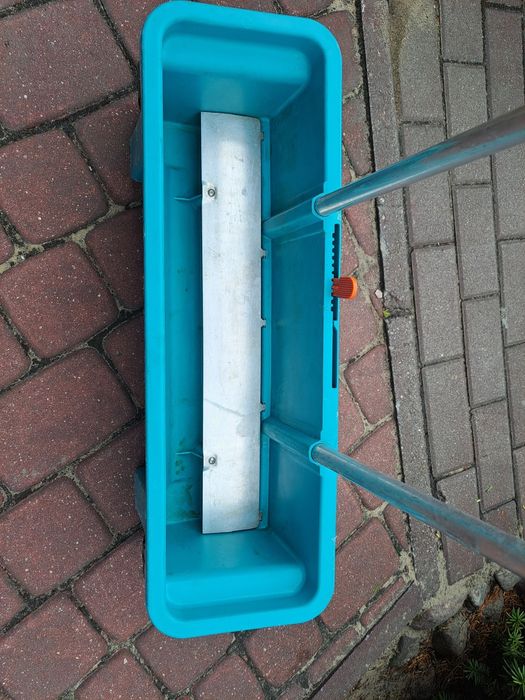 Siewnik do trawy, nawozu Gardena