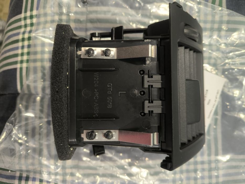 Grelha Saída Ar Mercedes C-Class W204 A2048301354
