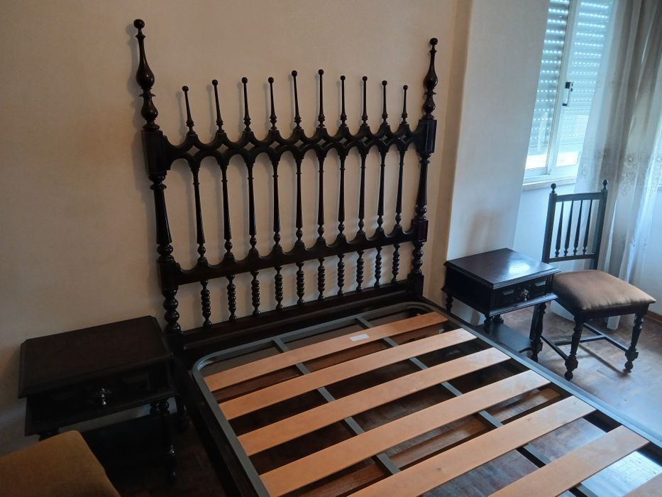 Mobilia quarto casal completa estilo antigo