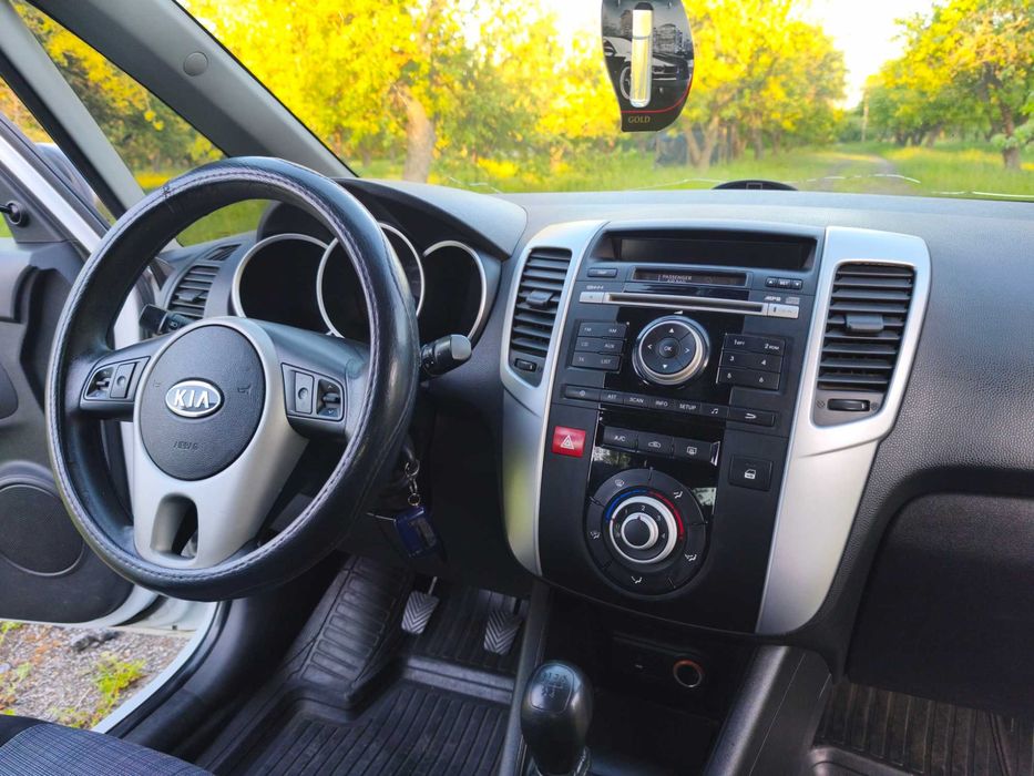 Kia Venga 2010 VIN TMAEG811AAJ034032 фото оголошення 11 з 20