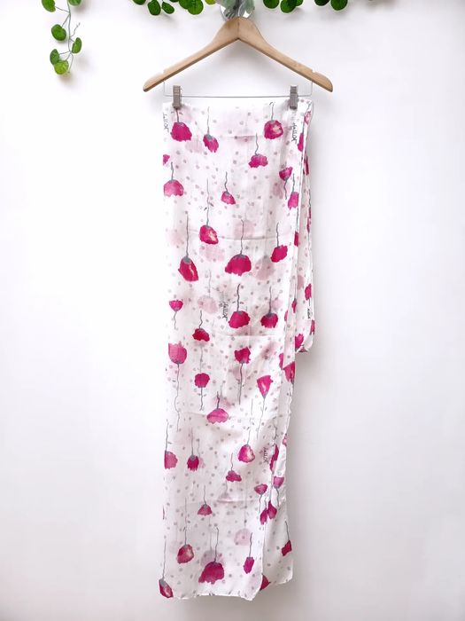 Lenço Branco com Flores