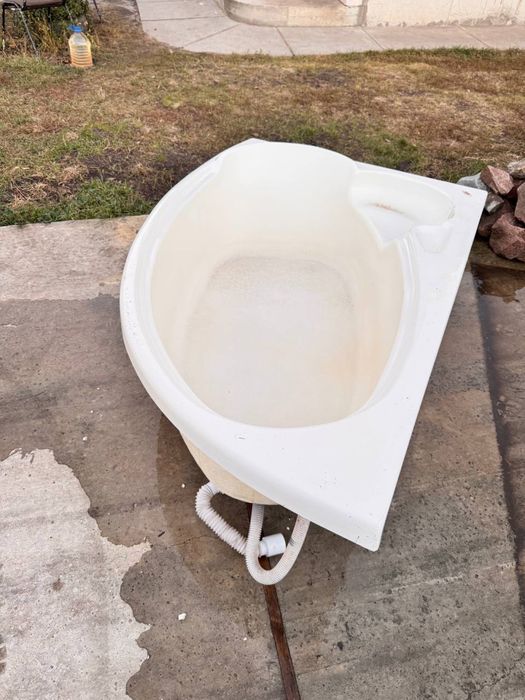 Ванна акрилова