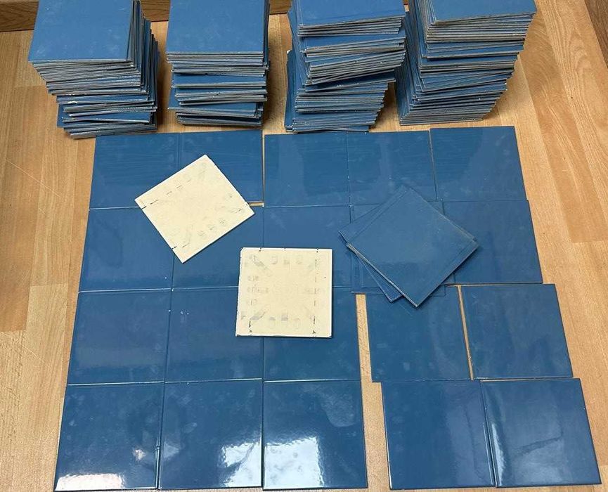 Azulejos antigos, anos Setenta, 199 unidades 15X15 cm