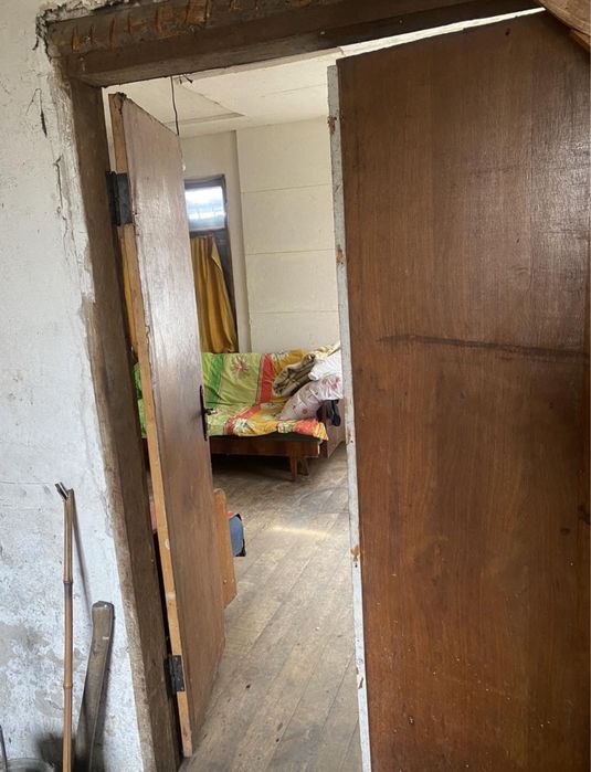 Дачна ділянка з будинком