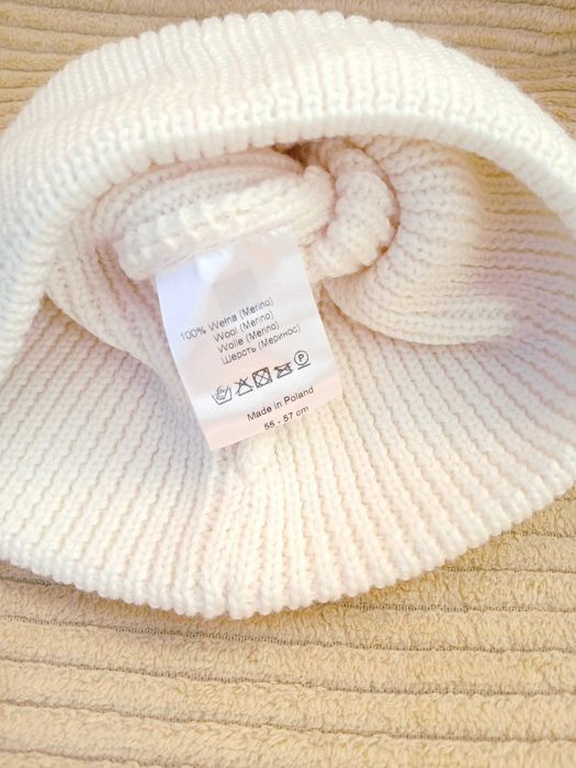 czapka z wełny Merino 100% ecru z wywinięciem okazja