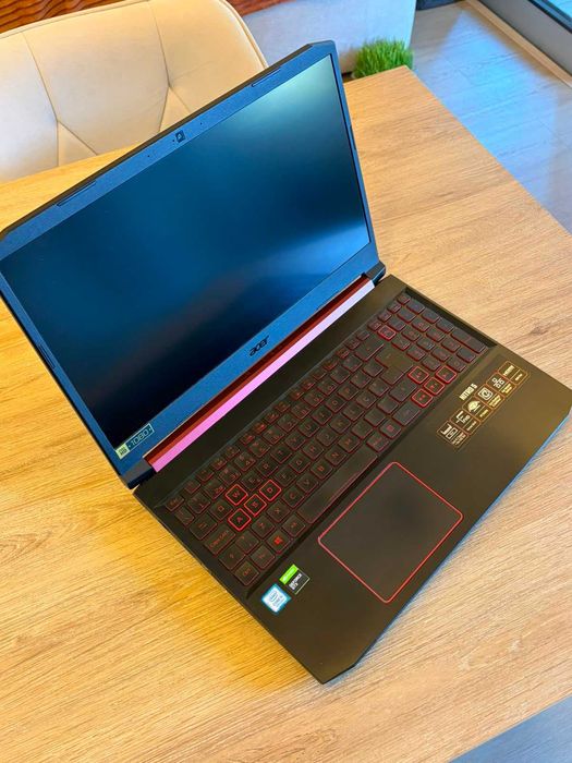 Acer Nitro 5 AN515-54 — i5 GTX 1650 16GB SSD