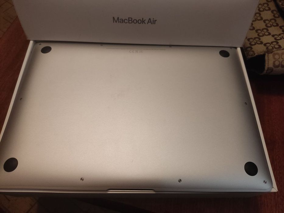 Продам MacBook air М1