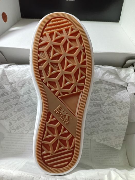 Кроссівки для дівчат