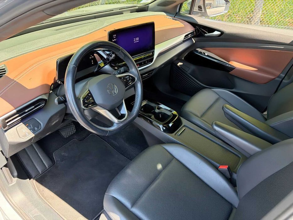 Volkswagen ID.4      2022
