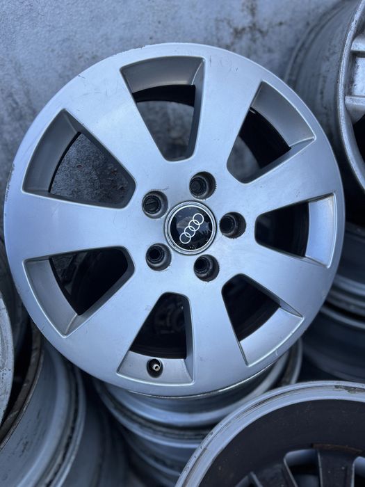 Jantes 16 Audi 1 Originais 5x112. Espaçadores e pintura bombas