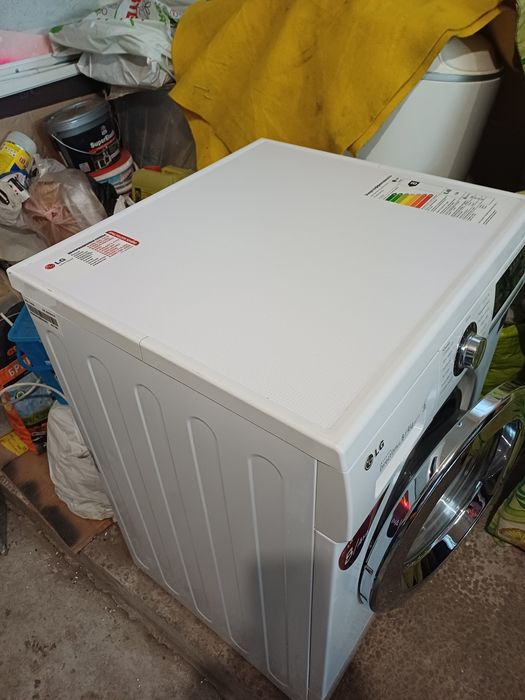 Пральна машина із сушаркою LG/стиральная машина с сушкой на 8 кг