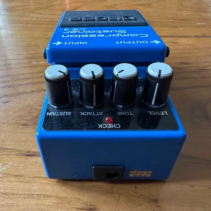 Boss CS-3 Compression Sustainer (Black Label, anos 90)