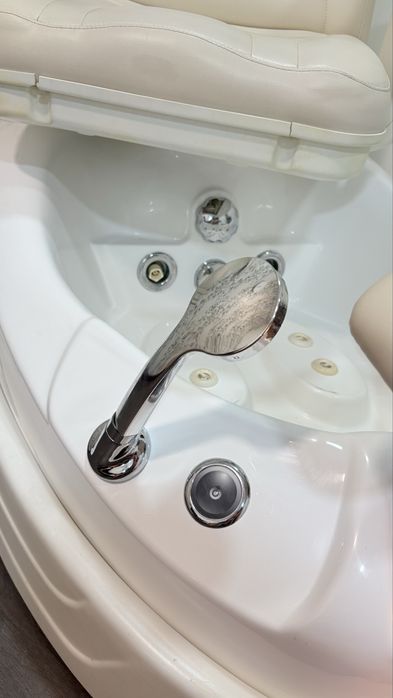 Cadeirão pedicure com hidromassagem