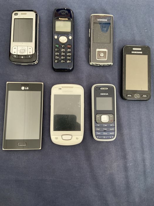 Conjunto de telemoveis multimarcas