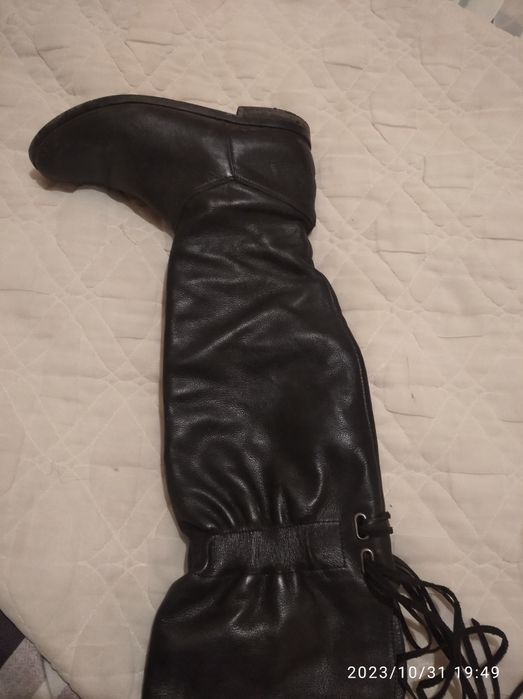 Чоботи жіночі шкіряні