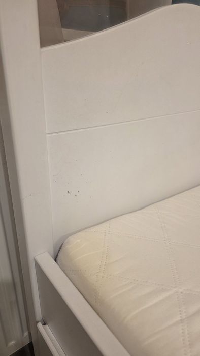 Łóżko jednoosobowe