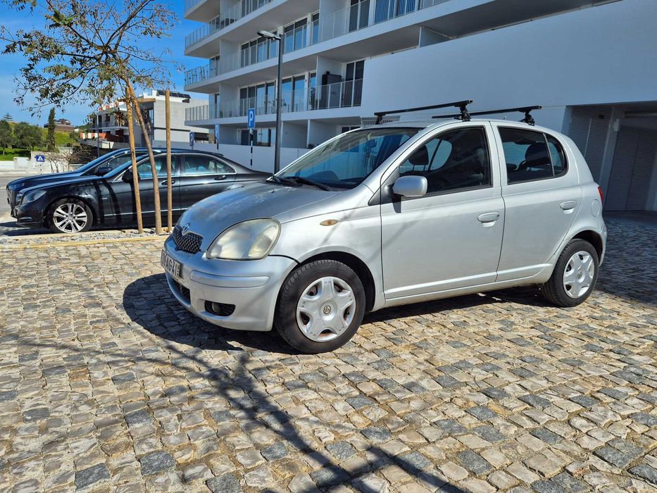 Toyota Yaris 1.0 – 2005 – Económico e Fiável foto 2