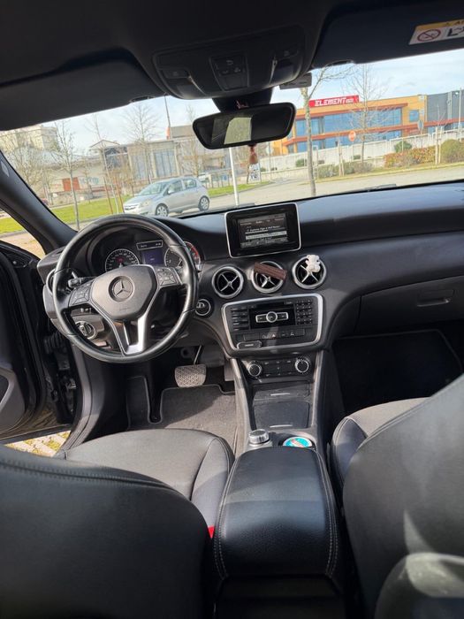 Mercedes A180 Urban Automático