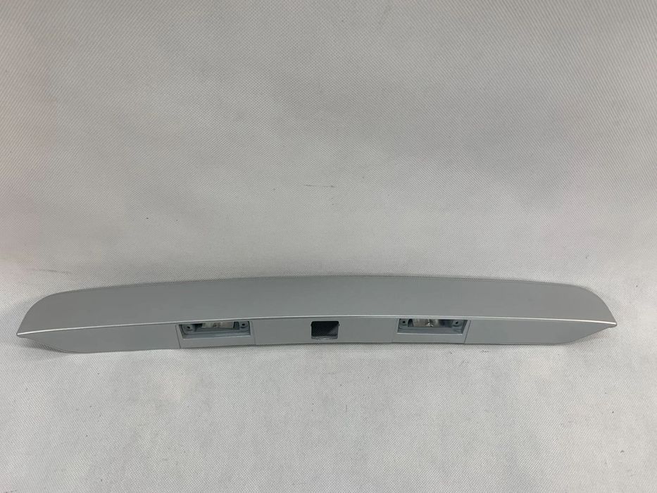 Volkswagen T5 Listwa oswietlenia tablicy rejestracyjnej