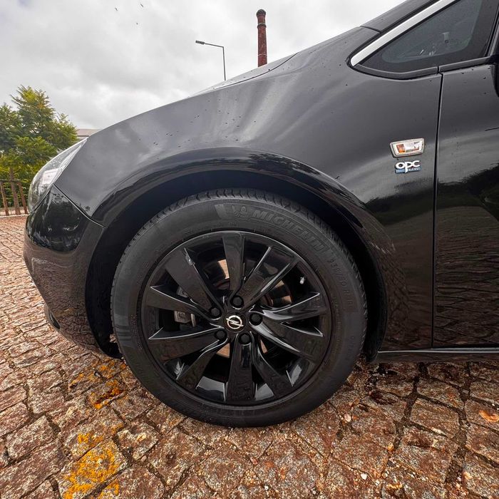 Opel Astra GTC 1.6 CDTI 110cv OPC Line | 12/2017 | Nacional