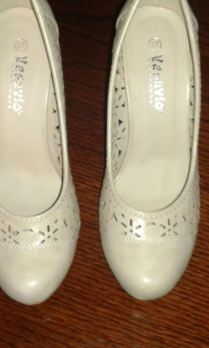 buty na obcasie czółenka