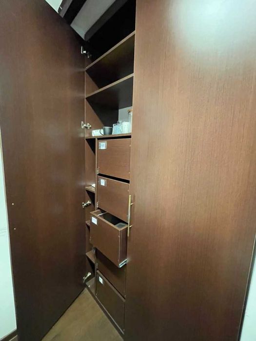 Sprzedam okazyjnie meble biurowe