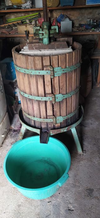 Prensa de uvas como nova