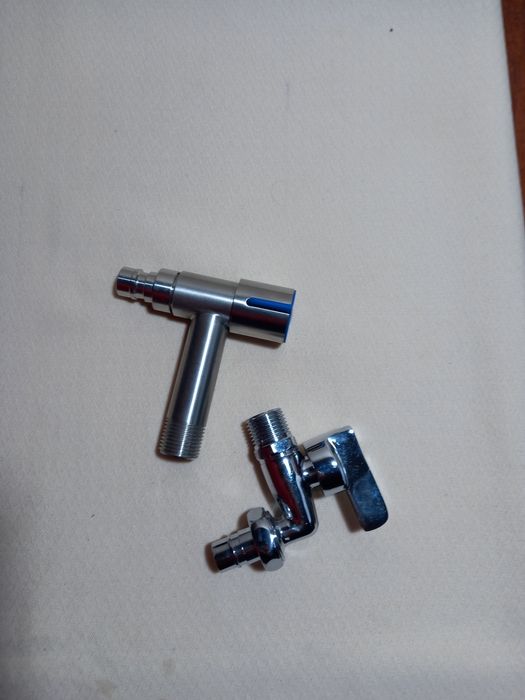 Водозаборный кран .