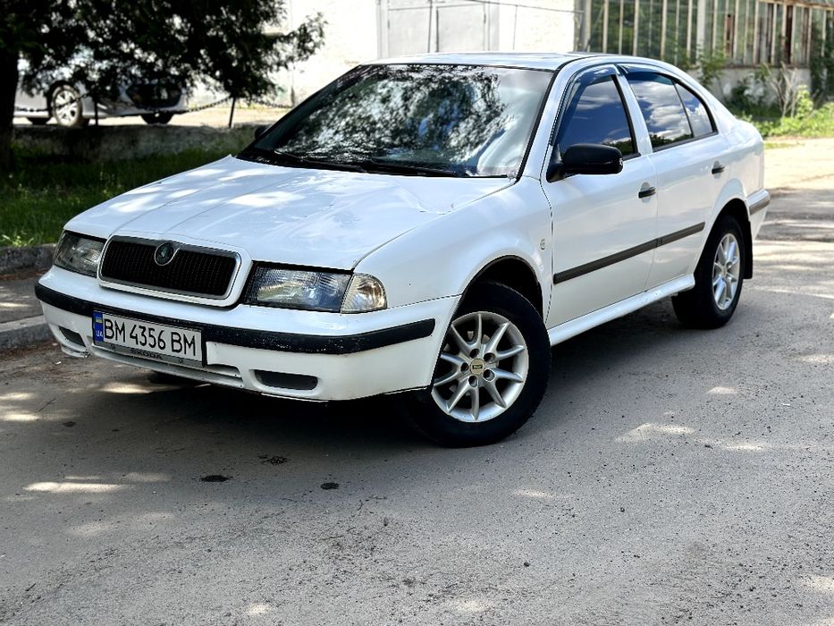 Skoda Octavia Tour 1.6 г/б
