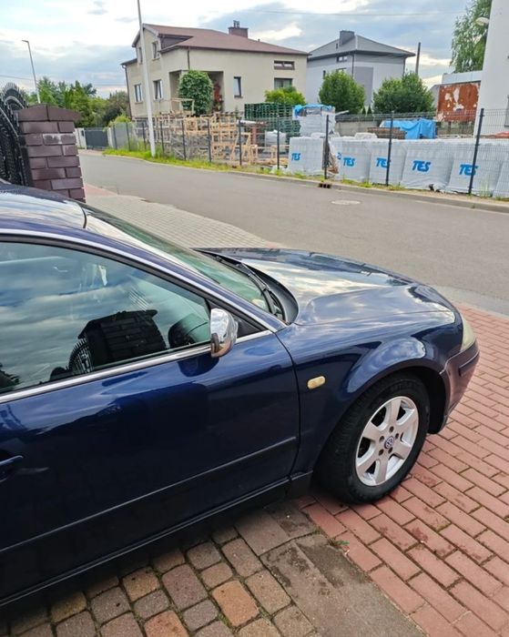 Volkswagen Passat 2.0 бензин 2003 год