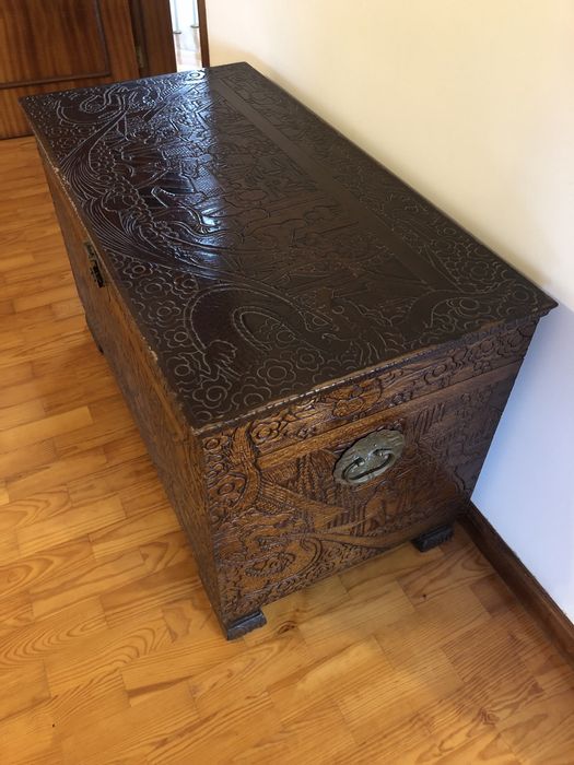 Móvel arca mala baú antiga