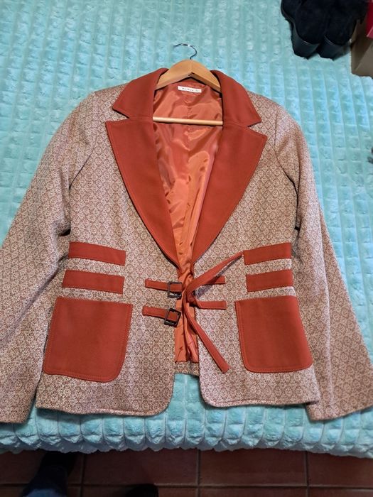 Blaser de cerimónia castanho