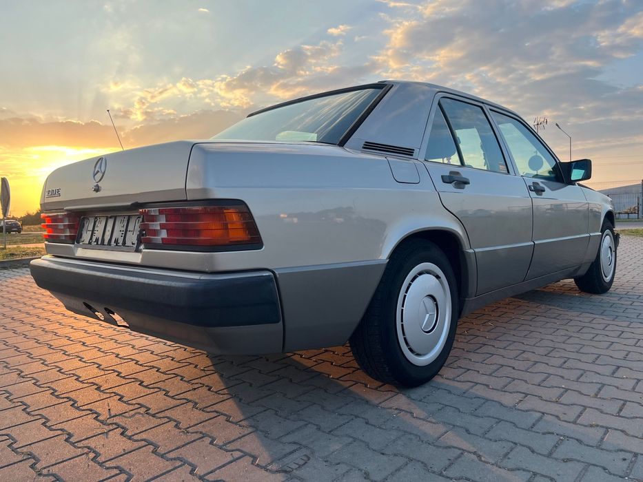 Mercedes-Benz W201 (190) 190E W201 2.0 Benzyna Manual Oryginał Niemcy DE Webasto Szyberdach