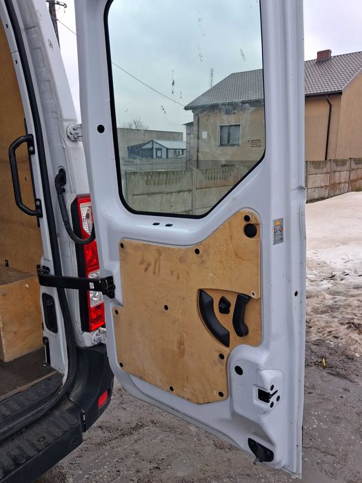 Renault master IV master 3 movano zabudowa boki podłoga  L3H2  l3h2