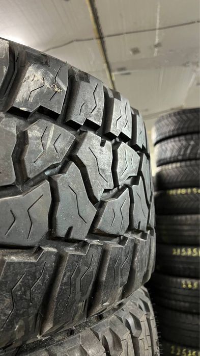 Комплект гуми 305/60/18 MICKEY THOMPSON
