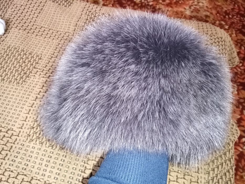 Шапка з хутра песця